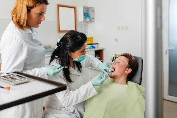 Best Emergency Dental Extractions in Dwight, IL